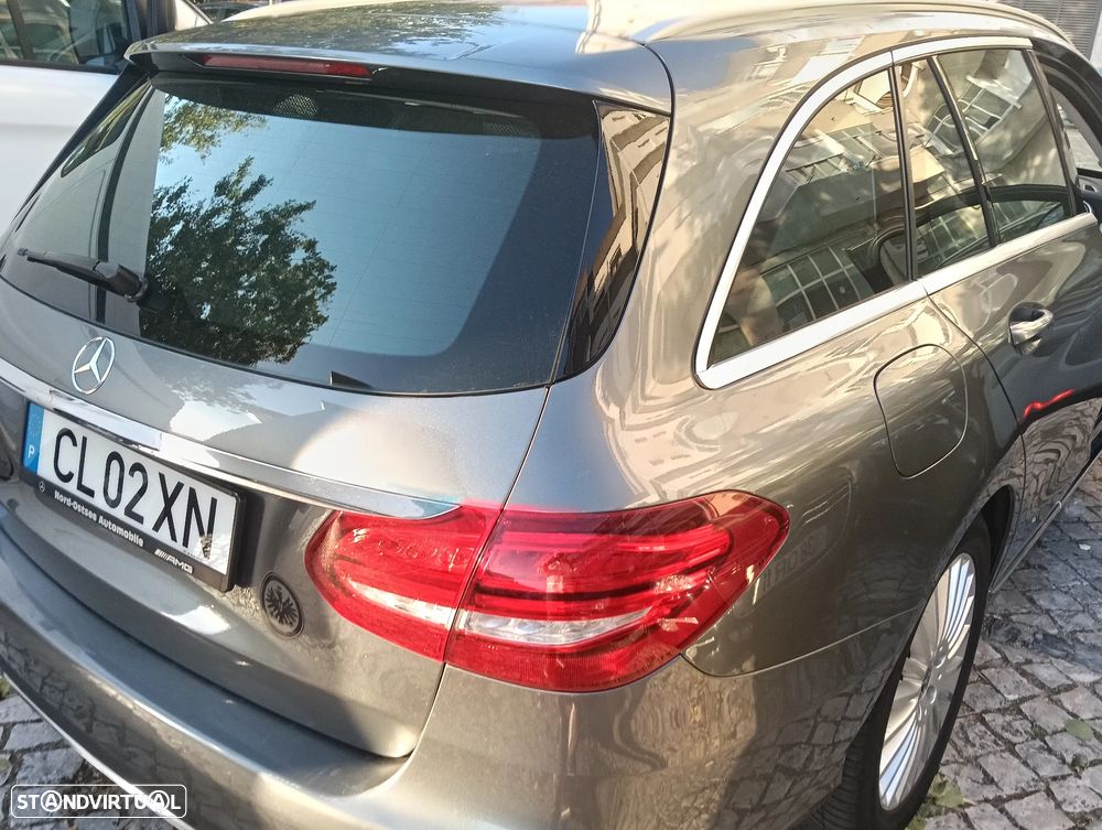Mercedes-Benz C 300 h Exclusive - 19