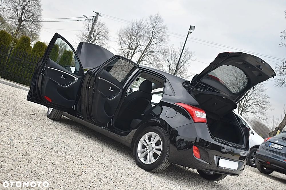 Hyundai i30 1.6 CRDI Trend - 13