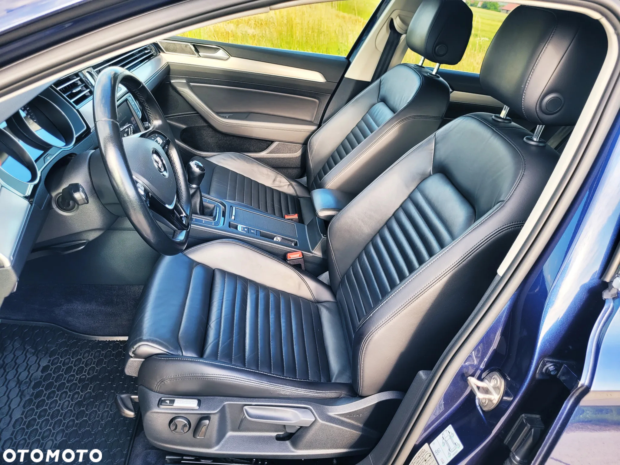 Volkswagen Passat Variant 2.0 TDI (BlueMotion Technology) Highline - 12