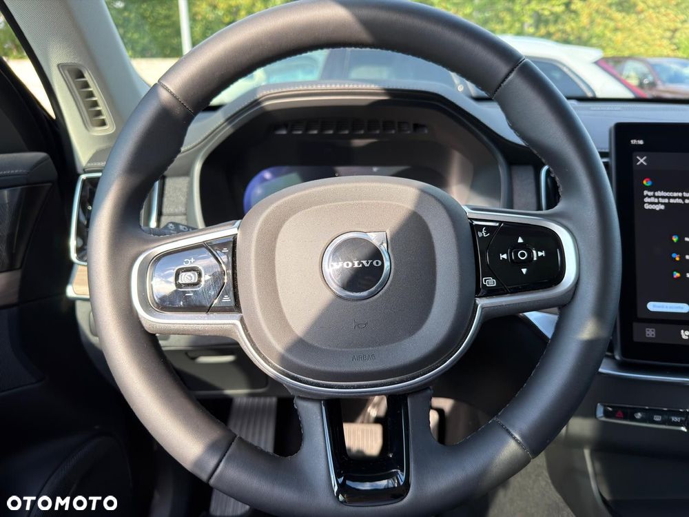 Volvo XC 90 - 21