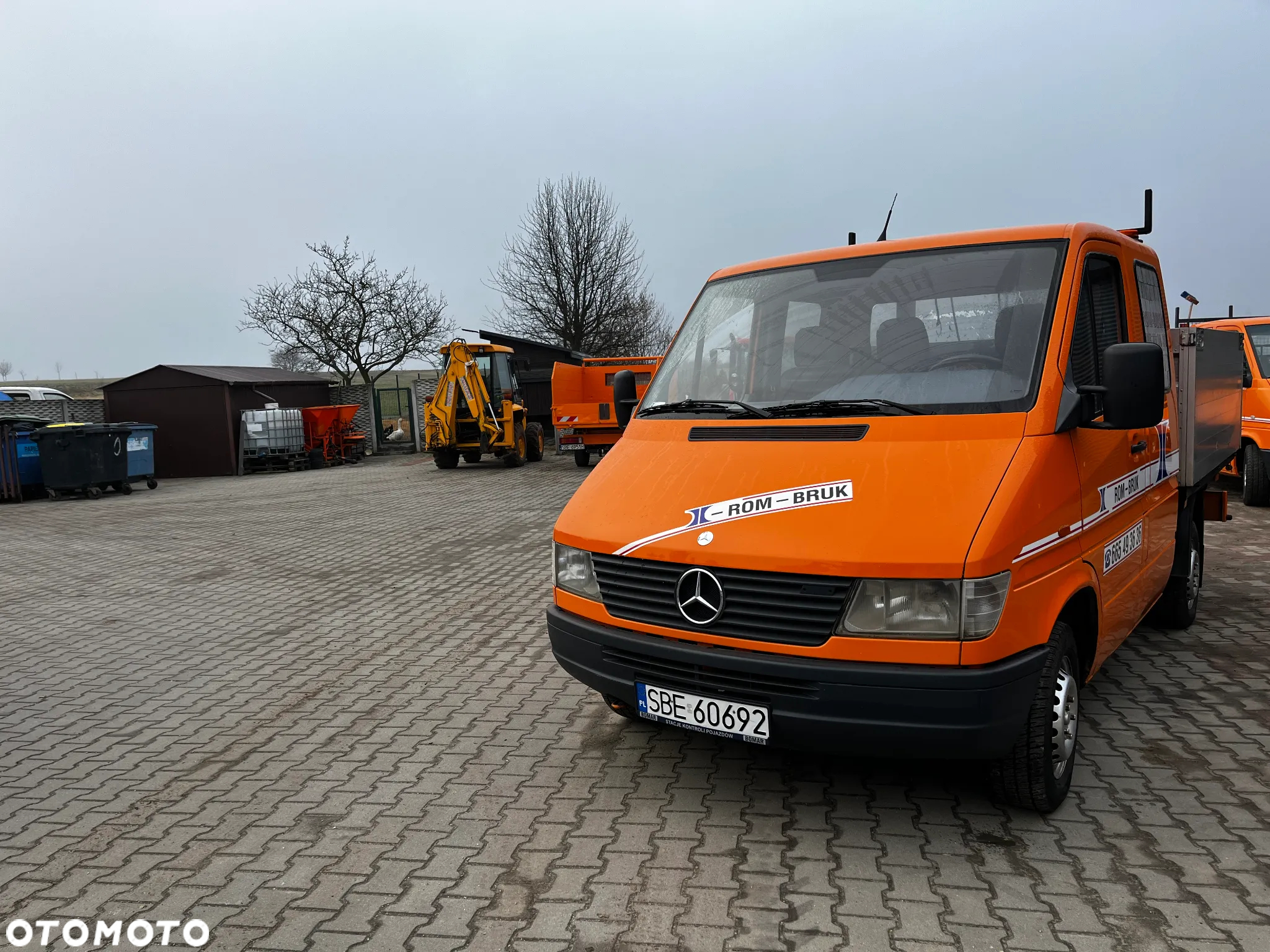 Mercedes-Benz 208 - 6