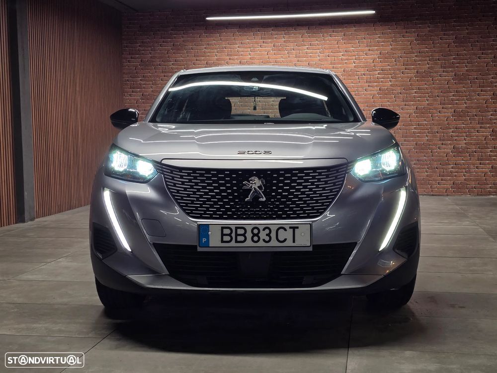 Peugeot E-2008 2023 photo 3