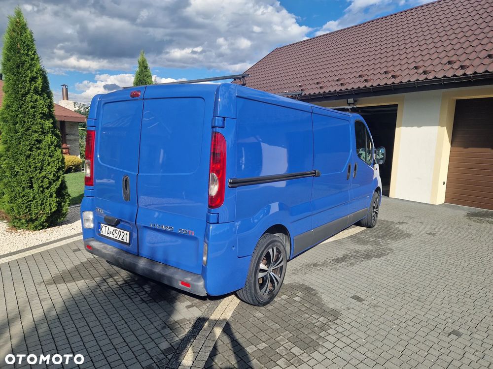 Opel VIVARO - 11