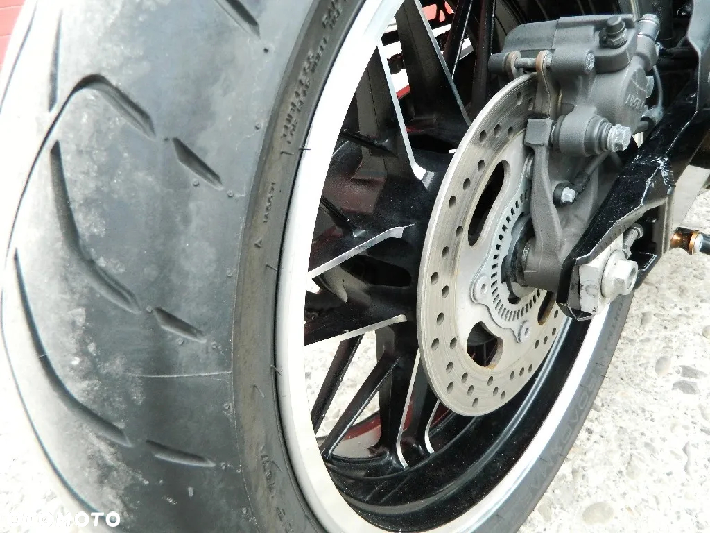 Kawasaki Z 900 RS - 18