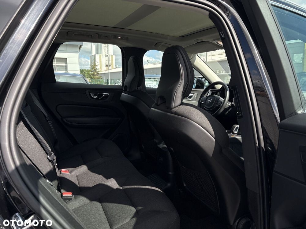 Volvo XC 60 T6 Plug-In Hybrid AWD Inscription - 29