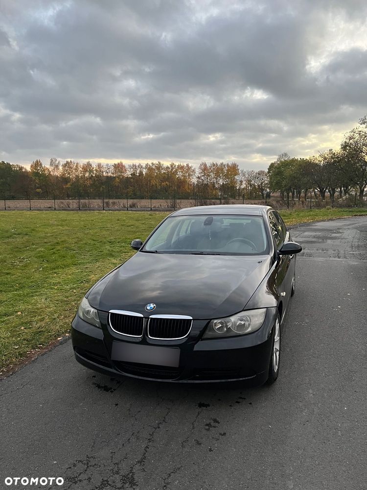 BMW Seria 3 318i - 7