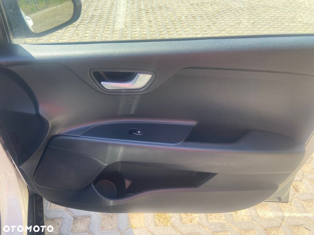 Kia Stonic 1.2 Spirit - 21