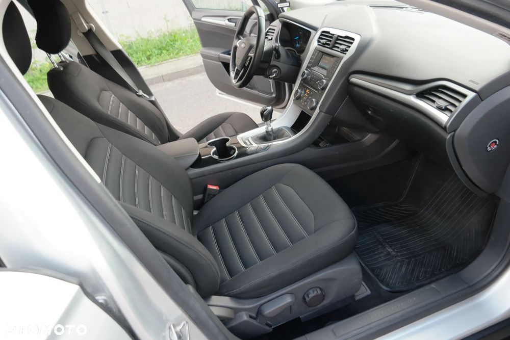 Ford Mondeo - 22