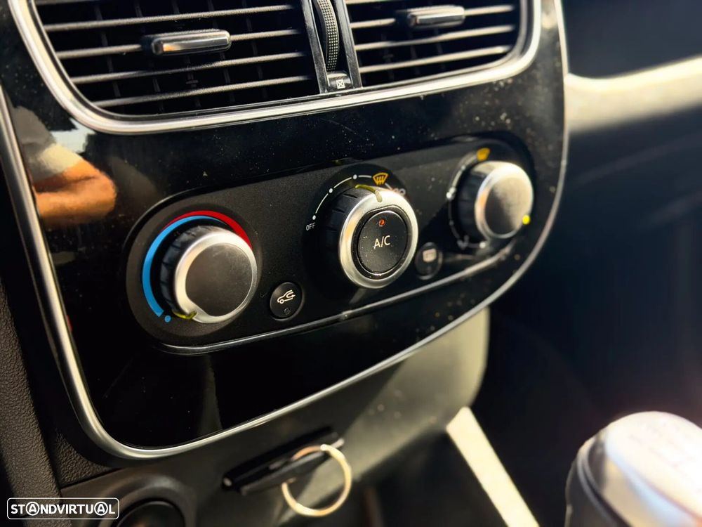 Renault Clio 1.5 dCi Zen - 16