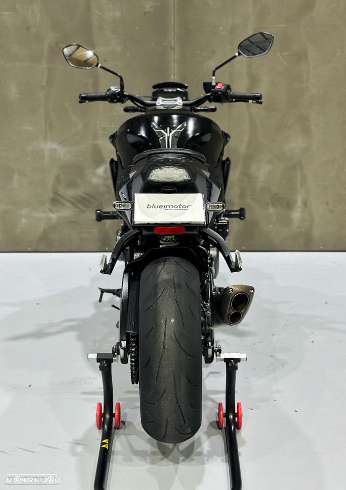 Suzuki GSX 1000 S - 12