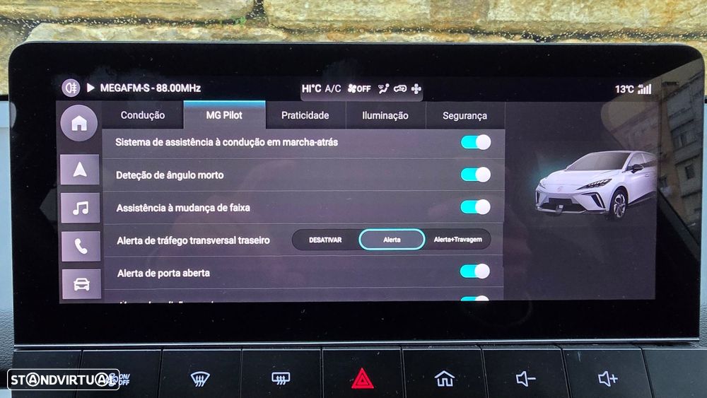 MG MG4 64 kWh Luxury - 26