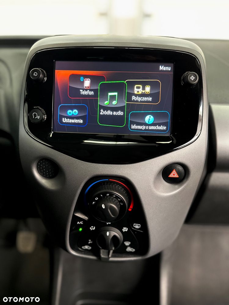 Toyota Aygo x-play connect - 13