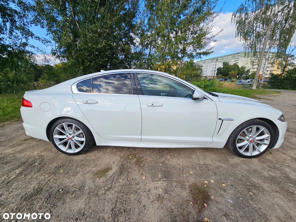Jaguar XF 3.0 V6 D S Portfolio - 11