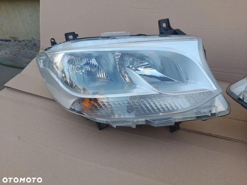 MERCEDES SPRINTER W910 LAMPA PRZEDNIA PRAWA-LEWA KOMPLET VALEO - 2