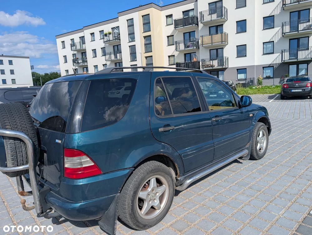 Mercedes-Benz ML 320 - 3