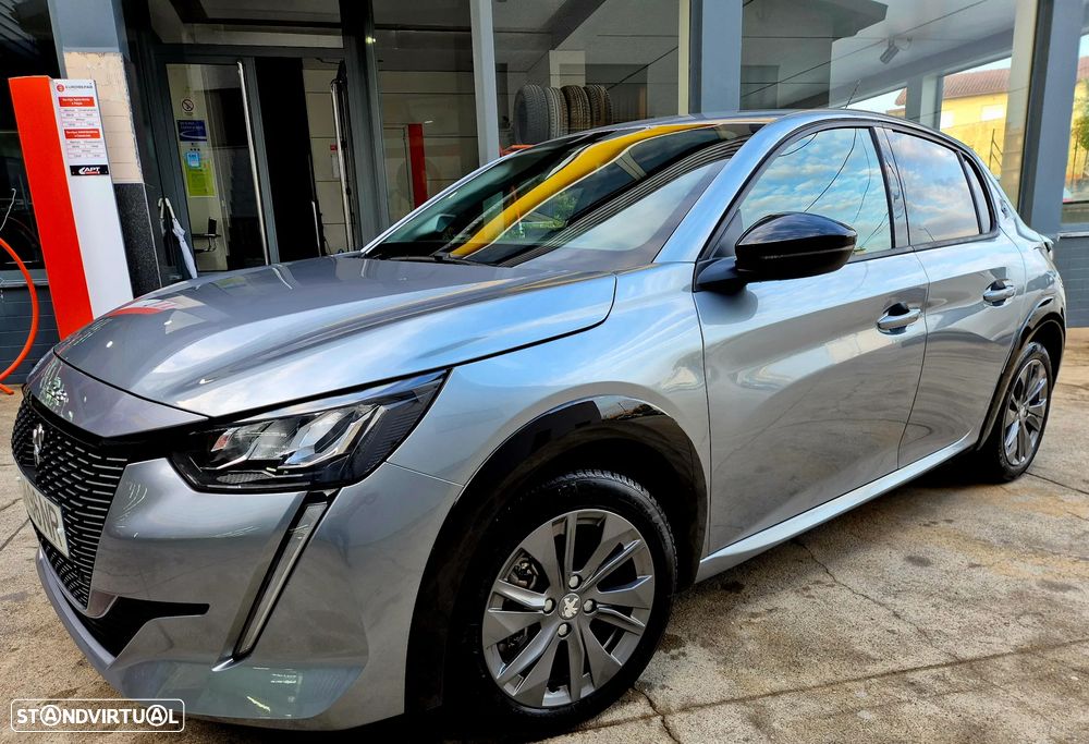 Peugeot e-208 Allure Pack - 18