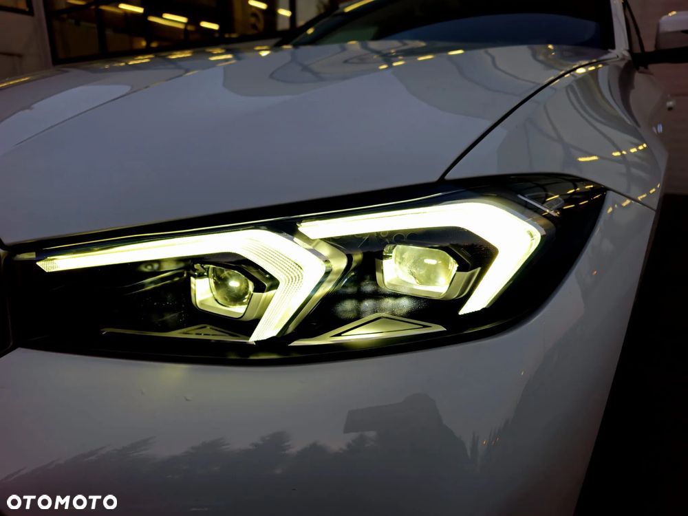 BMW Seria 3 318i - 14