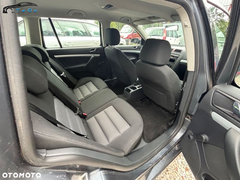 Skoda Octavia 1.6 Ambiente - 14