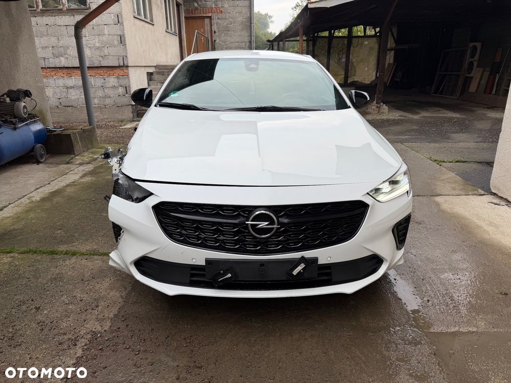 Opel Insignia 2.0 T 4x4 GSi S&S - 8