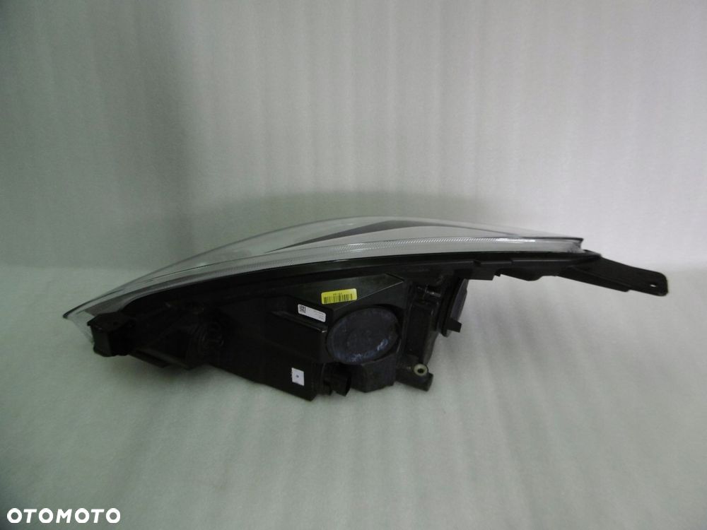 FORD FIESTA MK8 - lampa prawa - 4