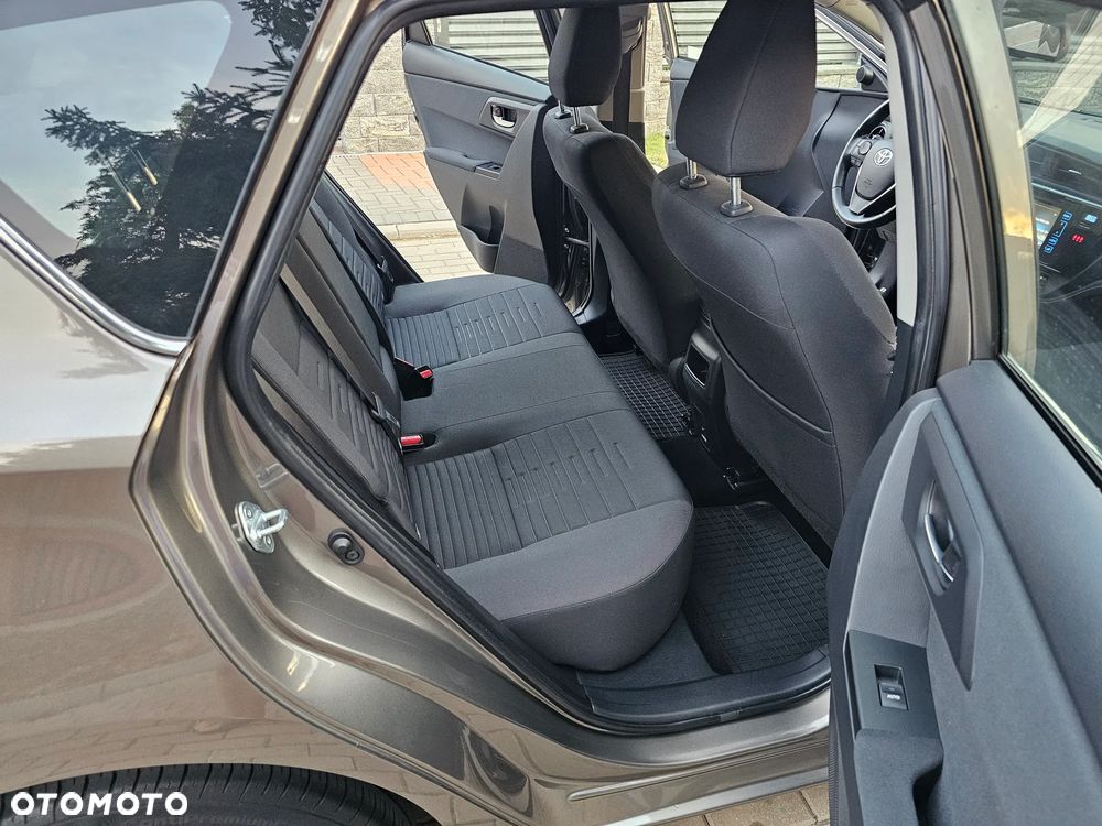 Toyota Auris 1.6 Premium - 14