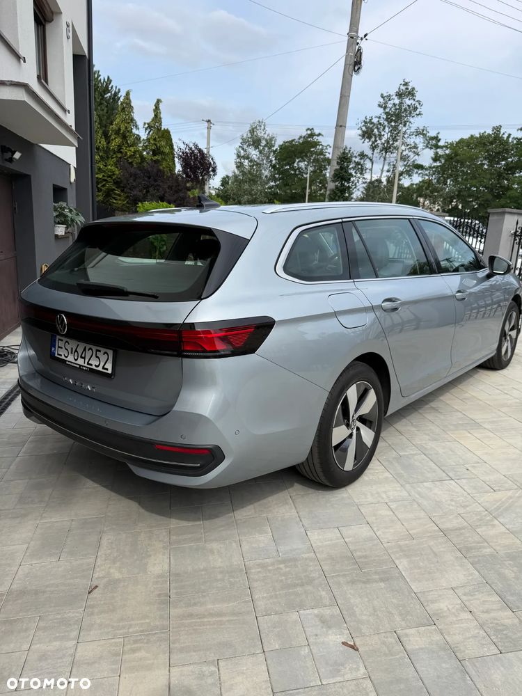 Volkswagen Passat - 19