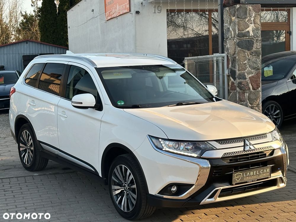 Mitsubishi Outlander 2.0 2WD CVT Diamant Edition+ - 17