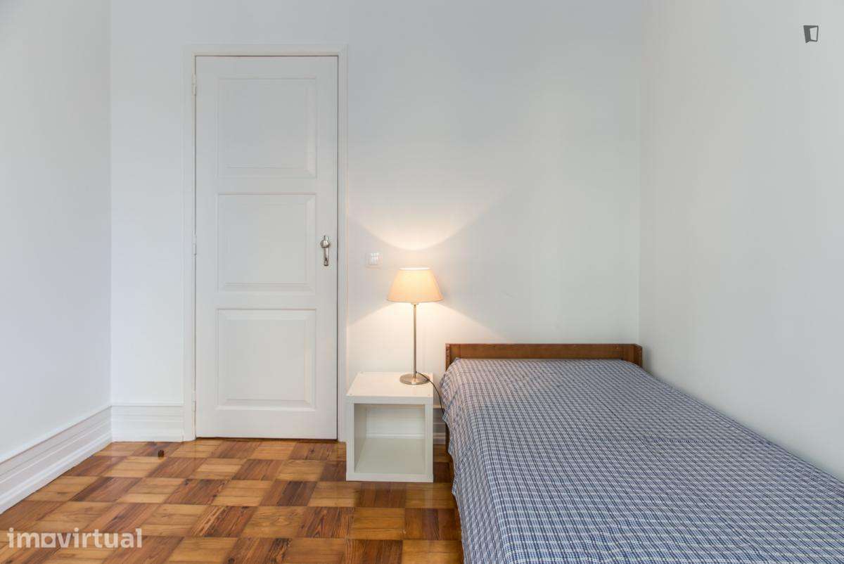 Quarto - localizado em Alcântara Lisbon - Grande imagem: 2/13