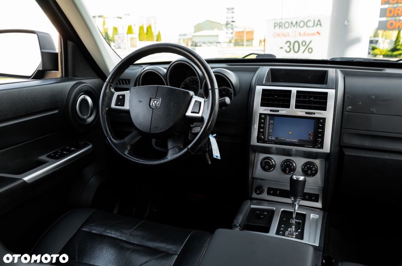Dodge Nitro 4.0 V6 RT - 34