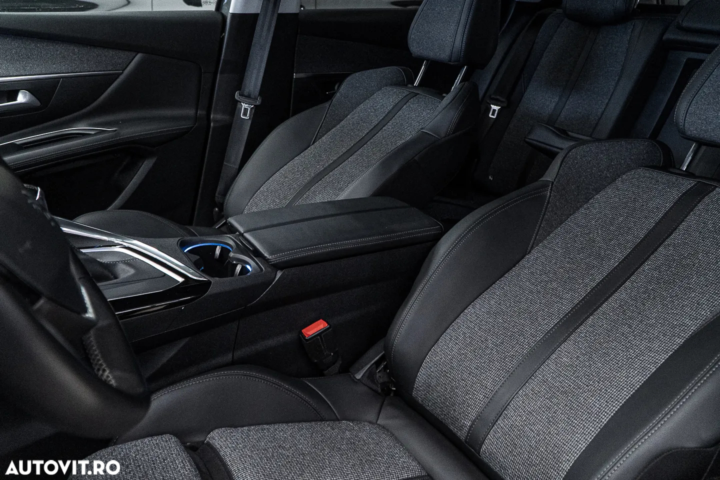 Peugeot 3008 1.2 PureTech 130 BVM6 Allure Pack - 17