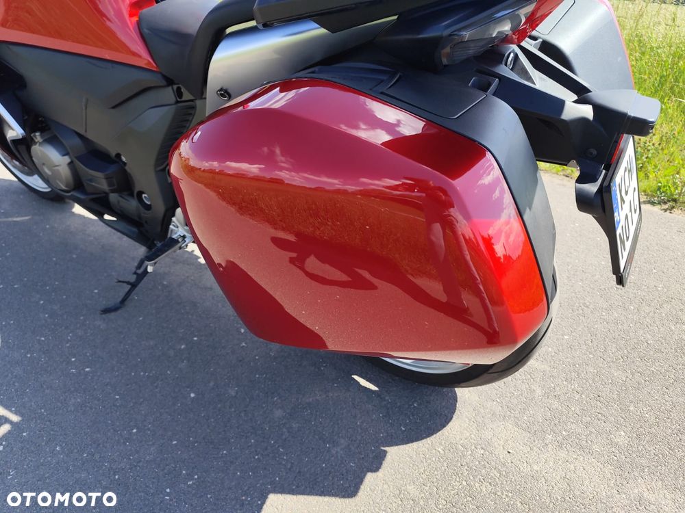Honda VFR - 14