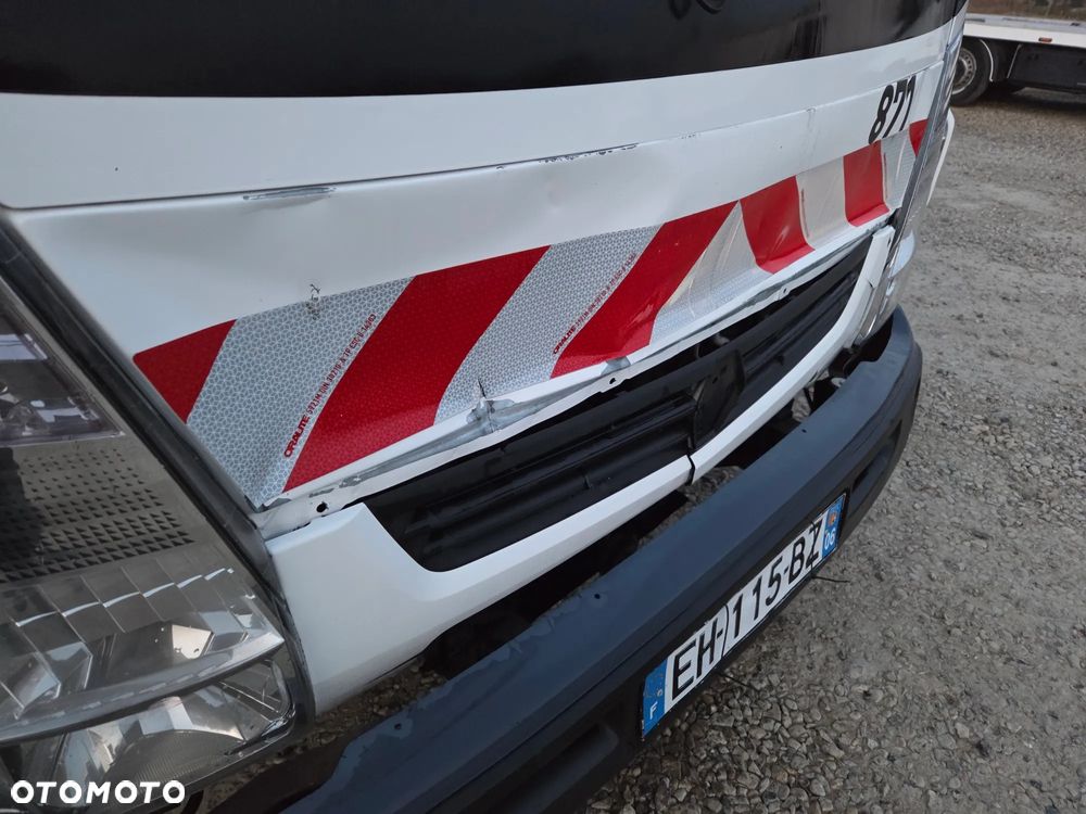 Renault Maxity Cabstar - 21