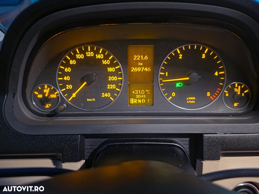 Mercedes-Benz A 200 - 12