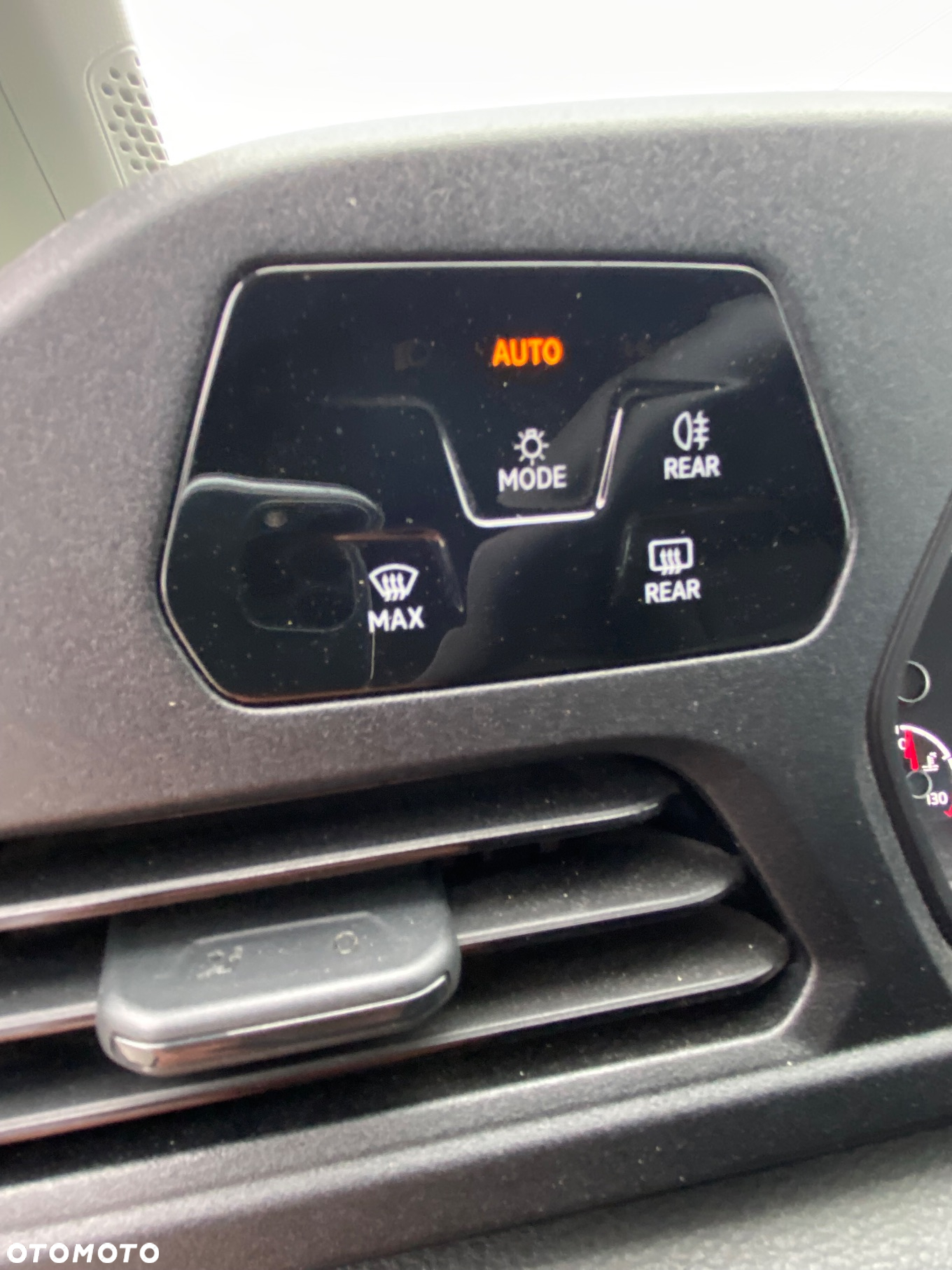 Volkswagen Caddy - 11