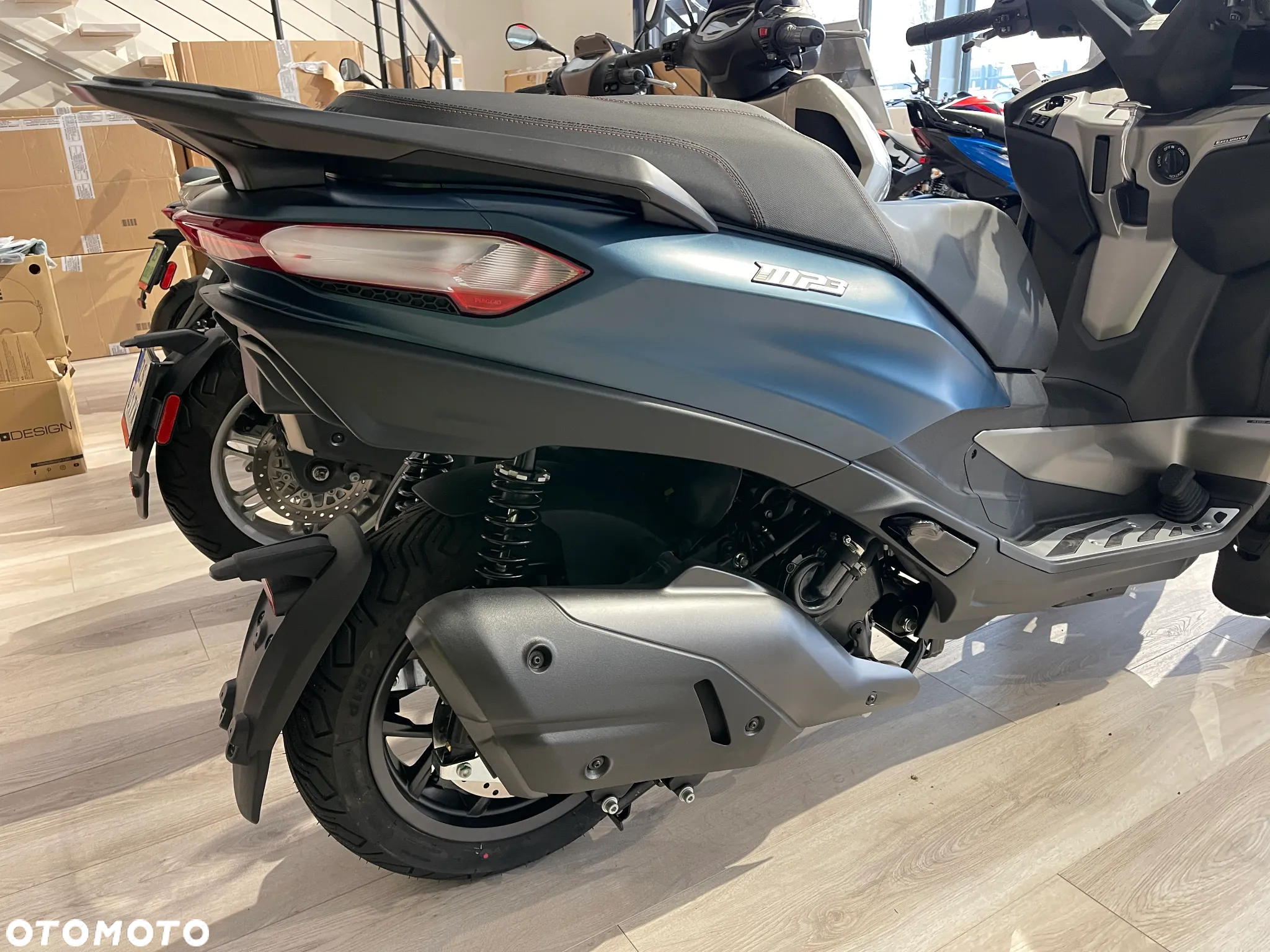 Piaggio MP-3 - 17