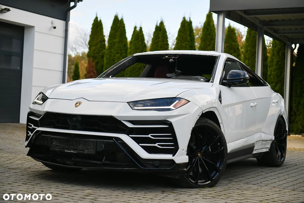Lamborghini Urus Standard - 20