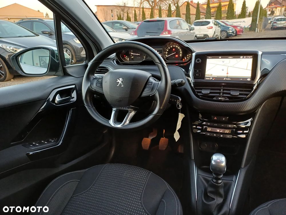 Peugeot 208 PureTech 110 Stop & Start Signature - 21