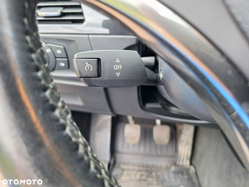 BMW Seria 3 - 25