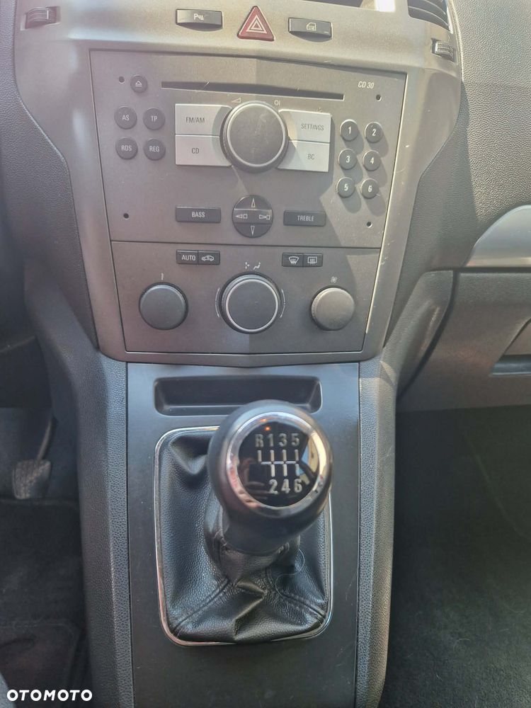 Opel Zafira 1.9 CDTI - 17