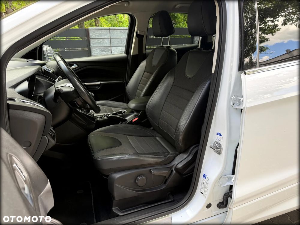 Ford Kuga 2.0 TDCi 4x4 Titanium - 24