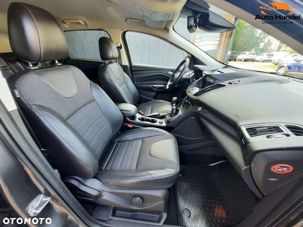 Ford Kuga 1.5 EcoBoost 2x4 Titanium - 37