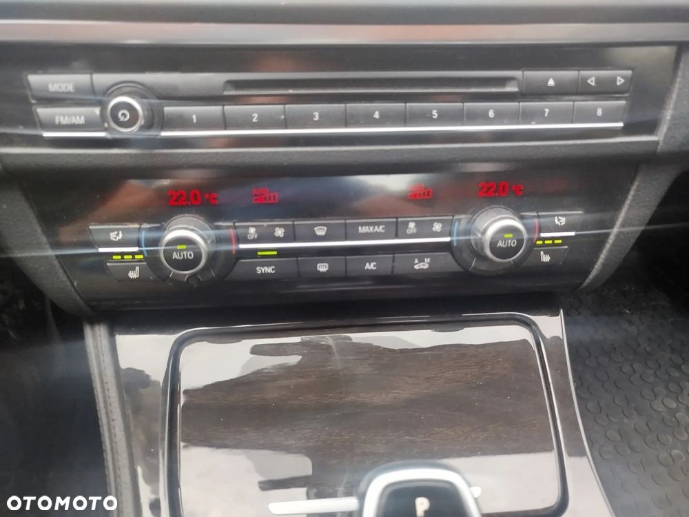 BMW Seria 5 535i xDrive Sport-Aut - 20