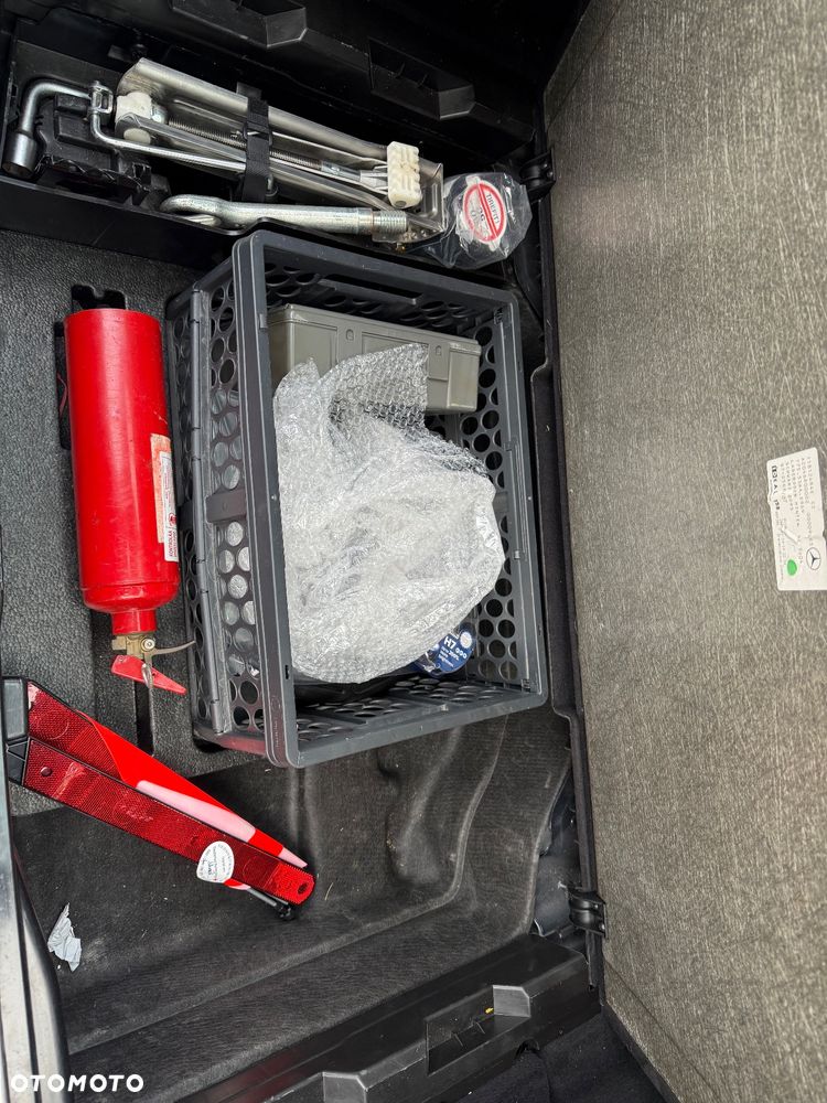 Mercedes-Benz Klasa C 180 K BlueEff Elegance - 11