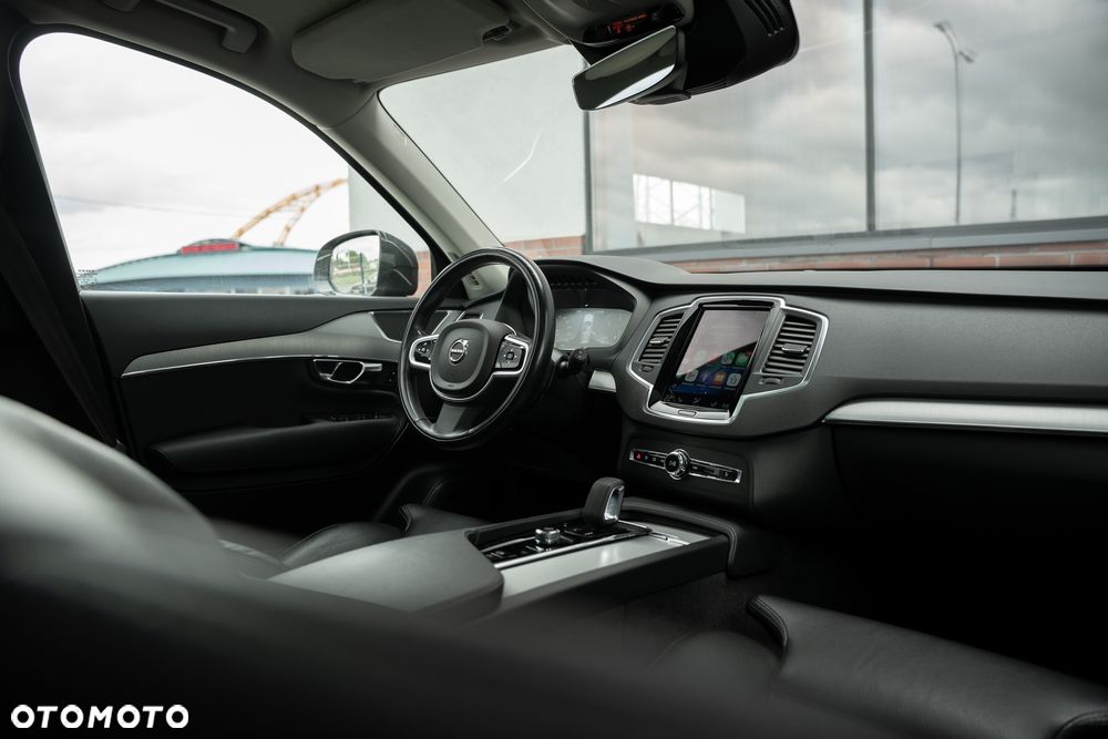 Volvo XC 90 B5 D AWD Geartronic Momentum - 29