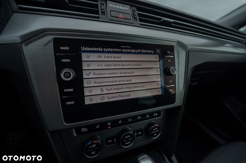 Volkswagen Passat 2.0 TDI SCR DSG Comfortline - 31