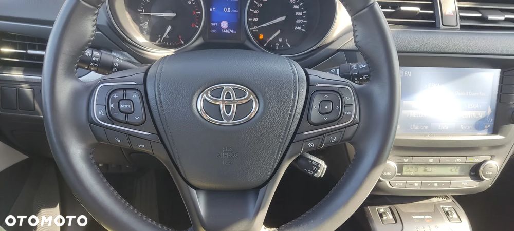Toyota Avensis Touring Sports 1.8 Executive - 12