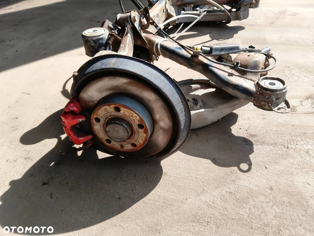 KOMPLETNE ZAWIESZENIE BELKA SANKI TYŁ SEAT EXEO I - 5