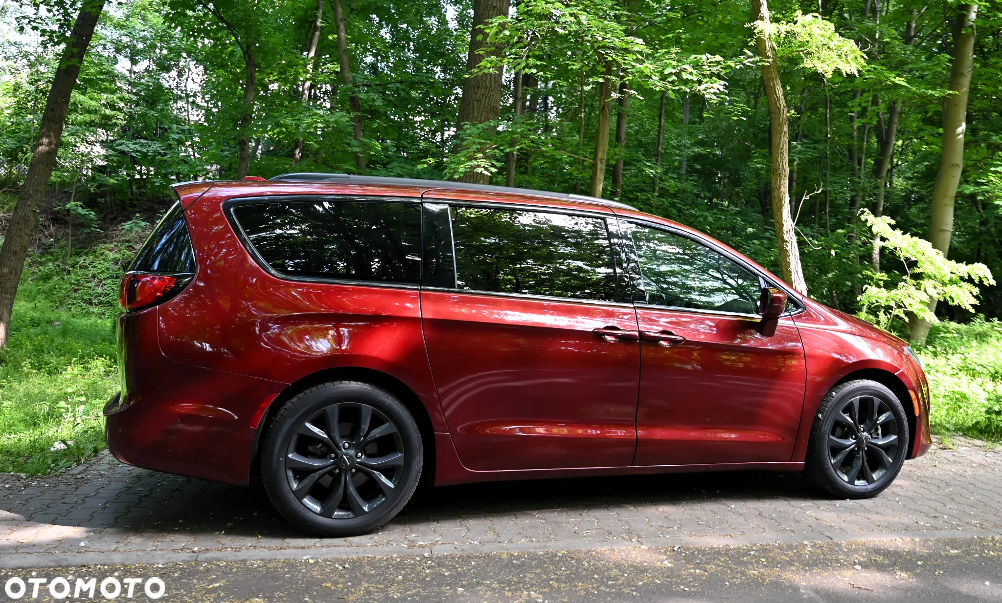 Chrysler Pacifica - 15