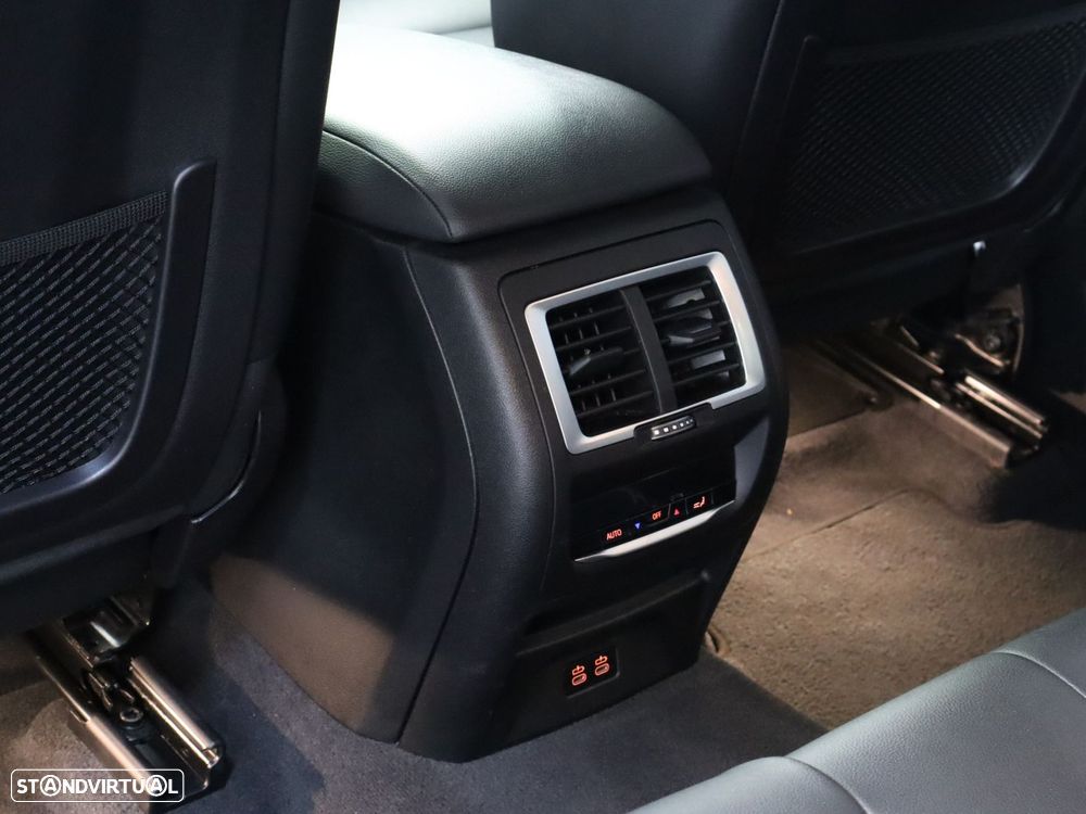 BMW iX3 Inspiring - 12