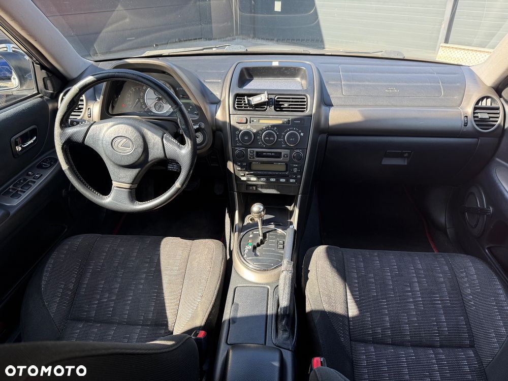 Lexus IS 200 Classic - 19